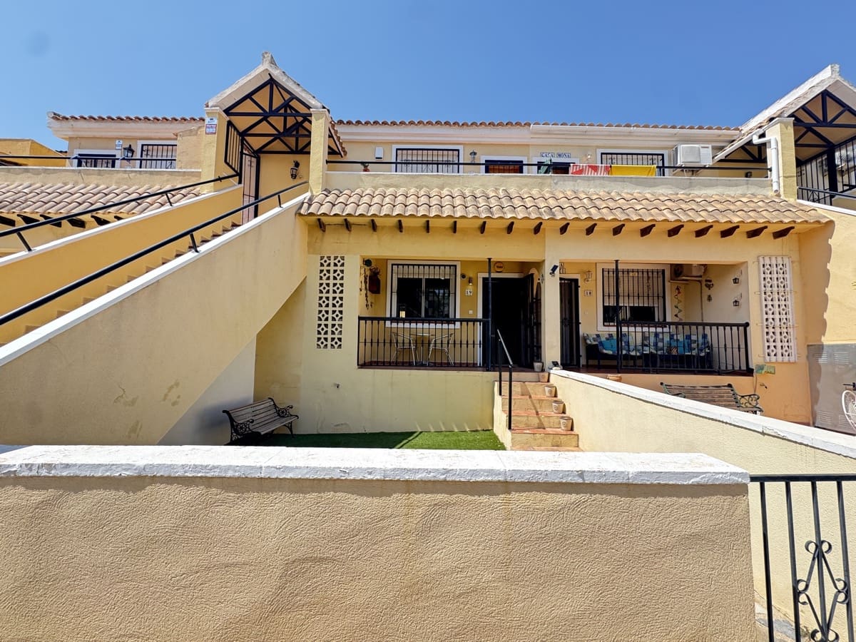 2 sovrum Lägenhet till salu i Villamartin med pool - 143 000 € (Ref: 9203099)