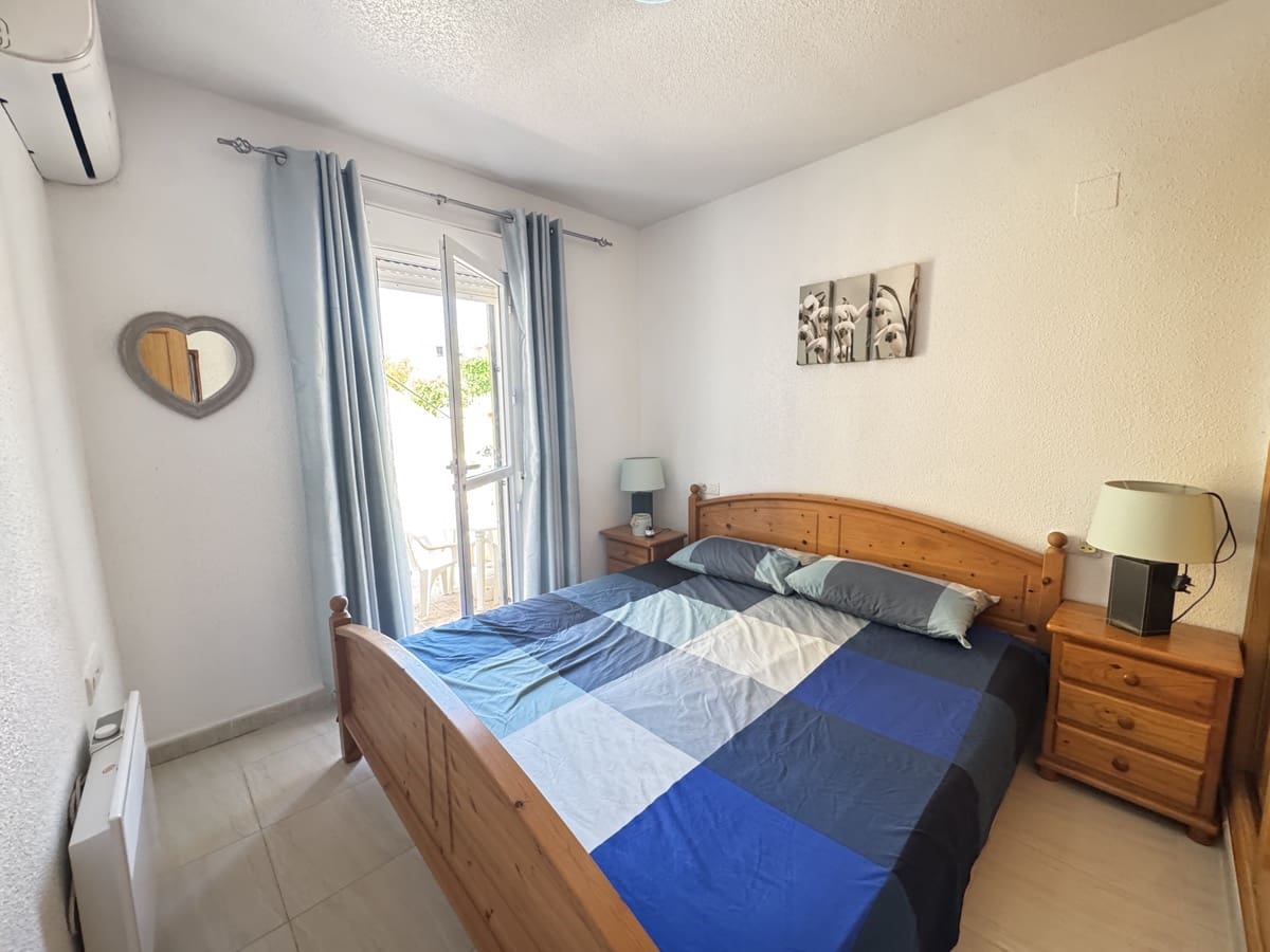 2 sovrum Lägenhet till salu i Villamartin med pool - 143 000 € (Ref: 9203099)