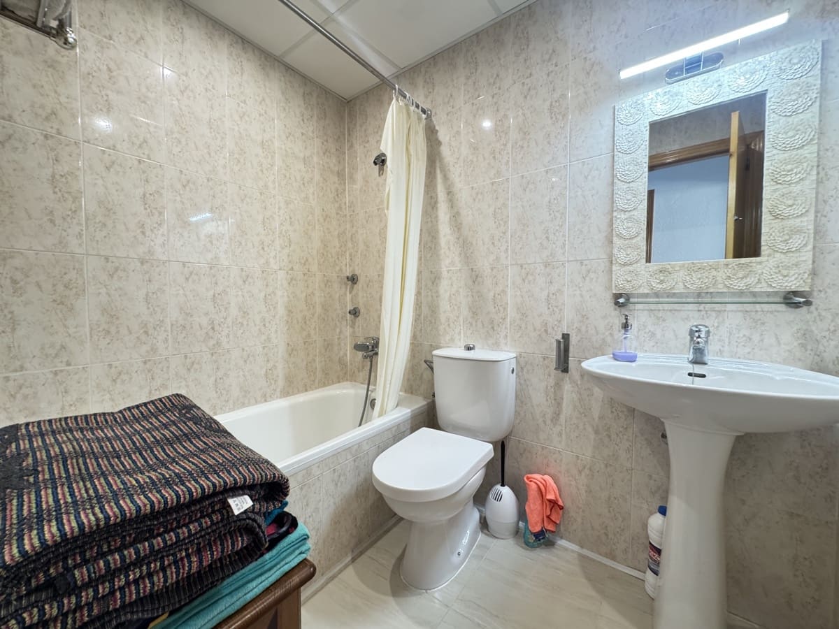 2 sovrum Lägenhet till salu i Villamartin med pool - 143 000 € (Ref: 9203099)