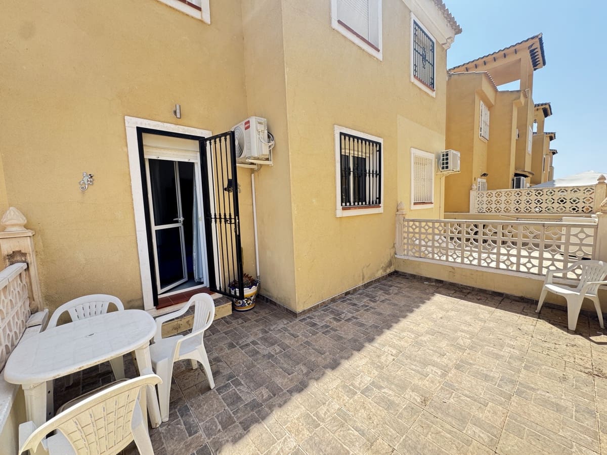 2 sovrum Lägenhet till salu i Villamartin med pool - 143 000 € (Ref: 9203099)