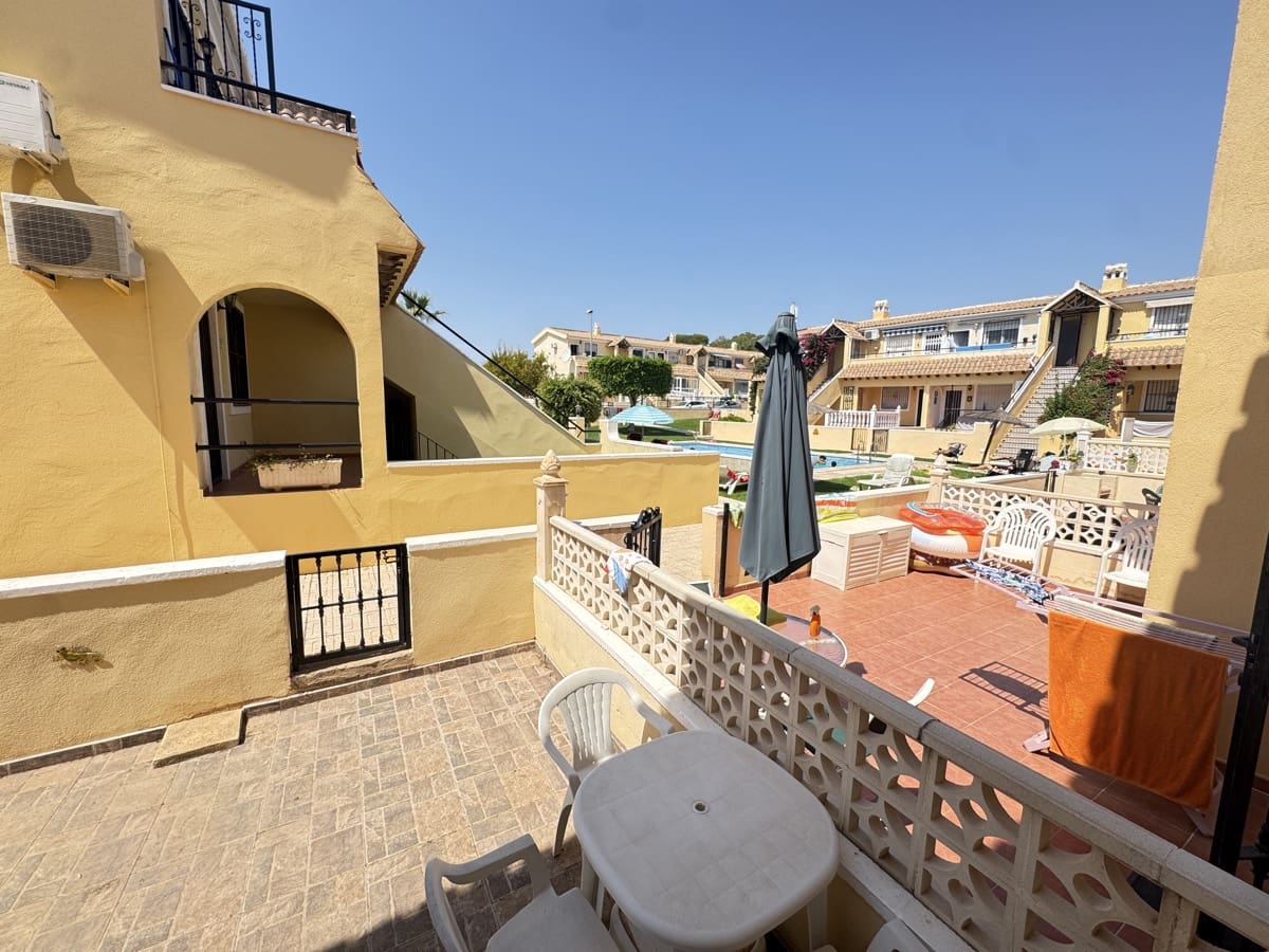 2 sovrum Lägenhet till salu i Villamartin med pool - 143 000 € (Ref: 9203099)