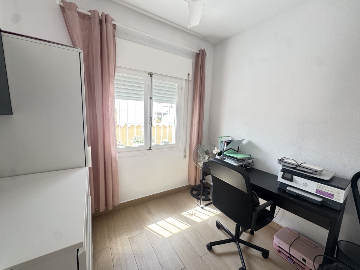 5 soveværelse Villa til salg i La Florida - € 352.000 (Ref: 9203102)