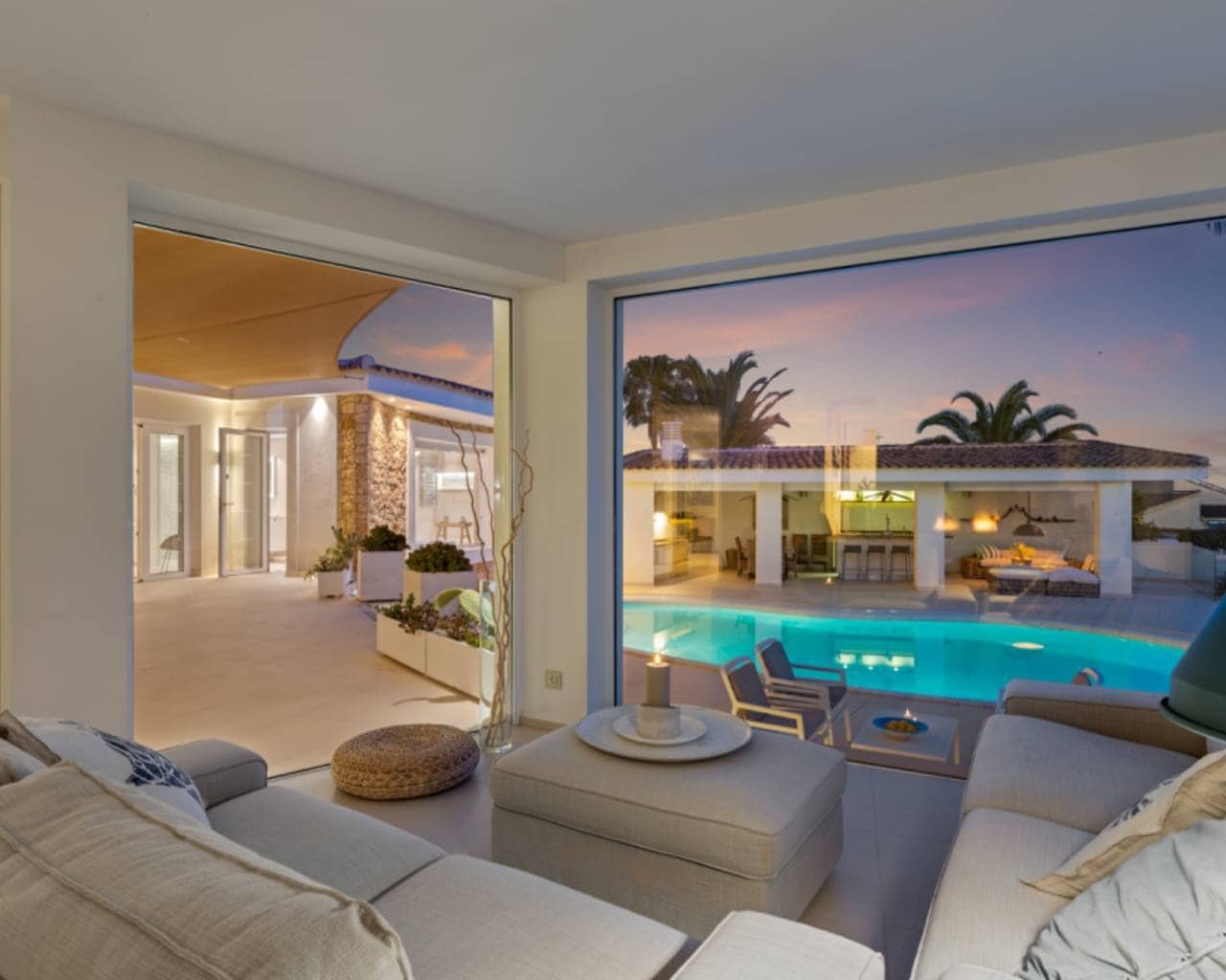 5 bedroom Villa for sale in Ciudad Quesada with pool garage - € 1,499,999 (Ref: 9221403)