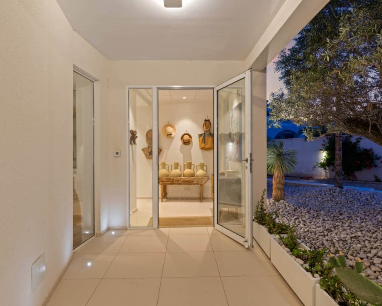 5 bedroom Villa for sale in Ciudad Quesada with pool garage - € 1,499,999 (Ref: 9221403)