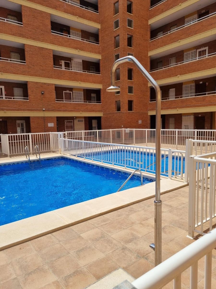 2 sovrum Lägenhet till salu i Torrevieja med pool - 199 900 € (Ref: 9227233)