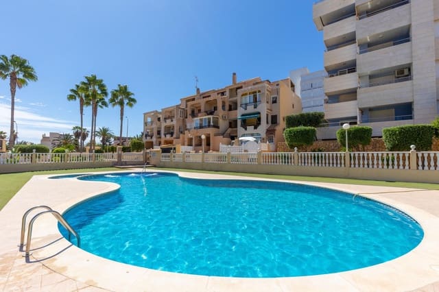 3 makuuhuone Huvila myytävänä paikassa Torrevieja mukana uima-altaan - 276 000 € (Ref: 9228964)