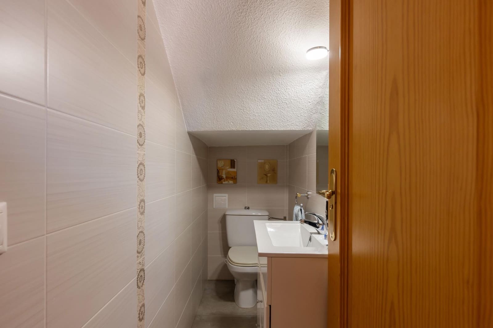 3 makuuhuone Huvila myytävänä paikassa Torrevieja mukana uima-altaan - 276 000 € (Ref: 9228964)