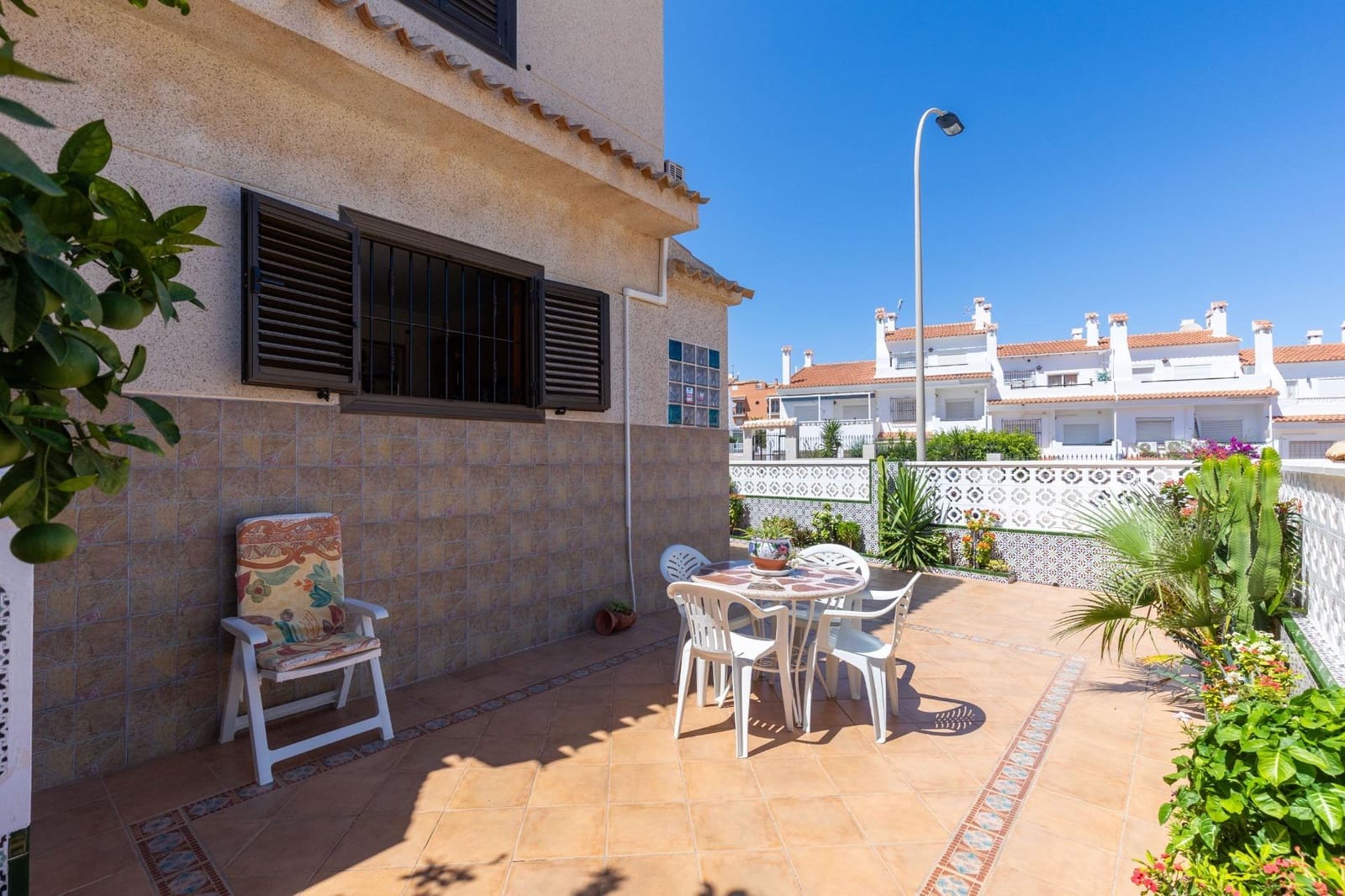 3 makuuhuone Huvila myytävänä paikassa Torrevieja mukana uima-altaan - 276 000 € (Ref: 9228964)