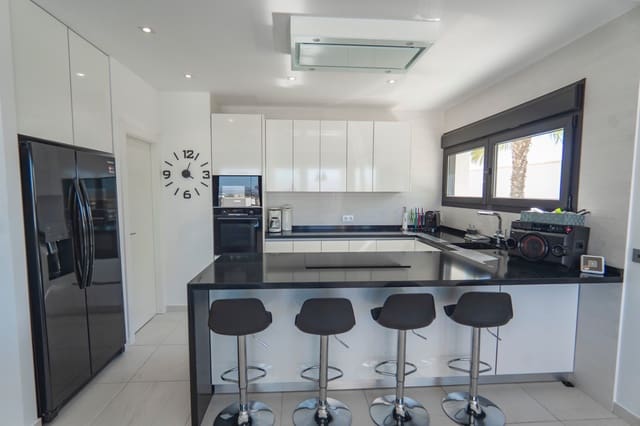 4 sypialnia Willa na sprzedaż w Ciudad Quesada, Rojales z basenem - 675 000 € (Ref: 9231703)