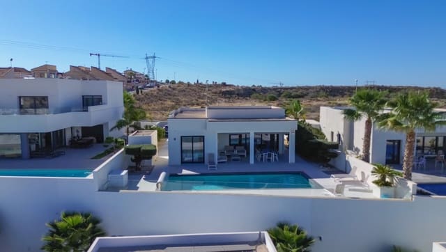 4 sypialnia Willa na sprzedaż w Ciudad Quesada, Rojales z basenem - 675 000 € (Ref: 9231703)