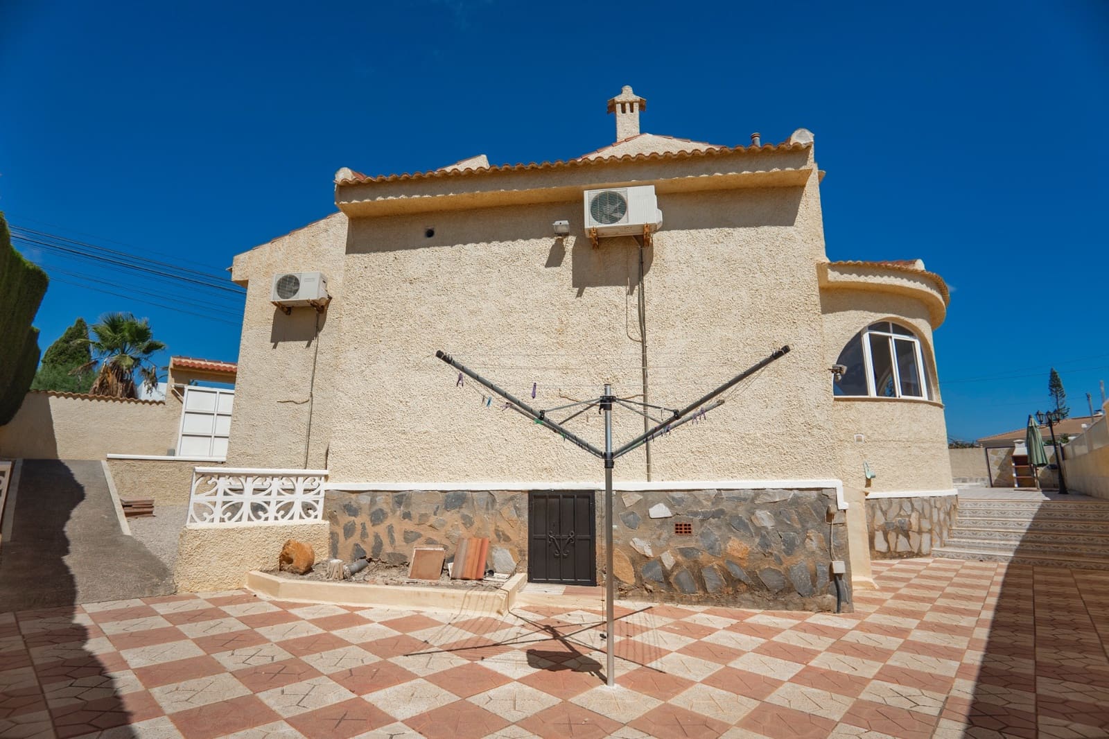 3 sypialnia Willa na sprzedaż w Ciudad Quesada z basenem - 380 000 € (Ref: 9231707)