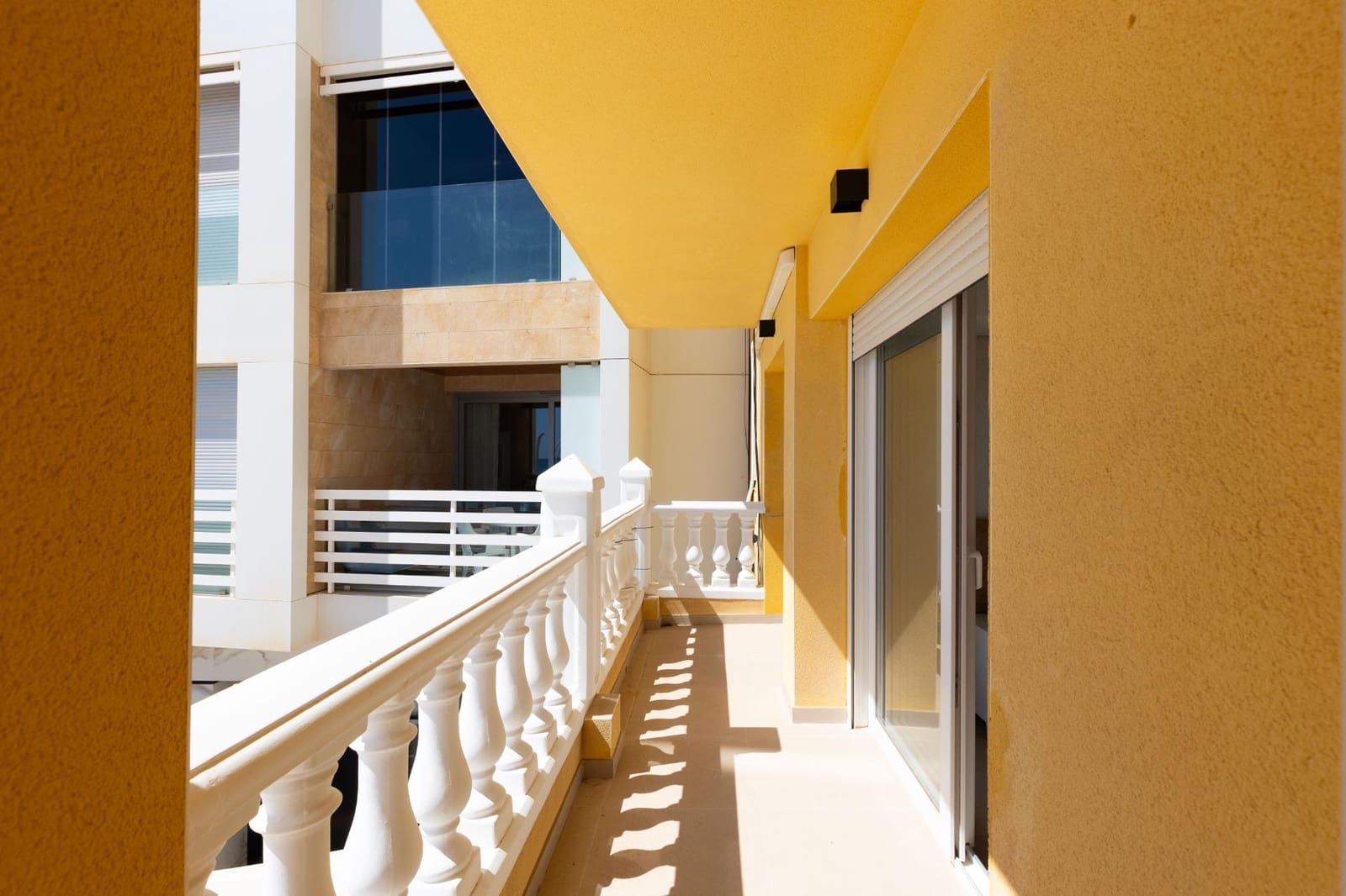 3 chambre Appartement à vendre à Torrevieja avec garage - 430 000 € (Ref: 9237003)