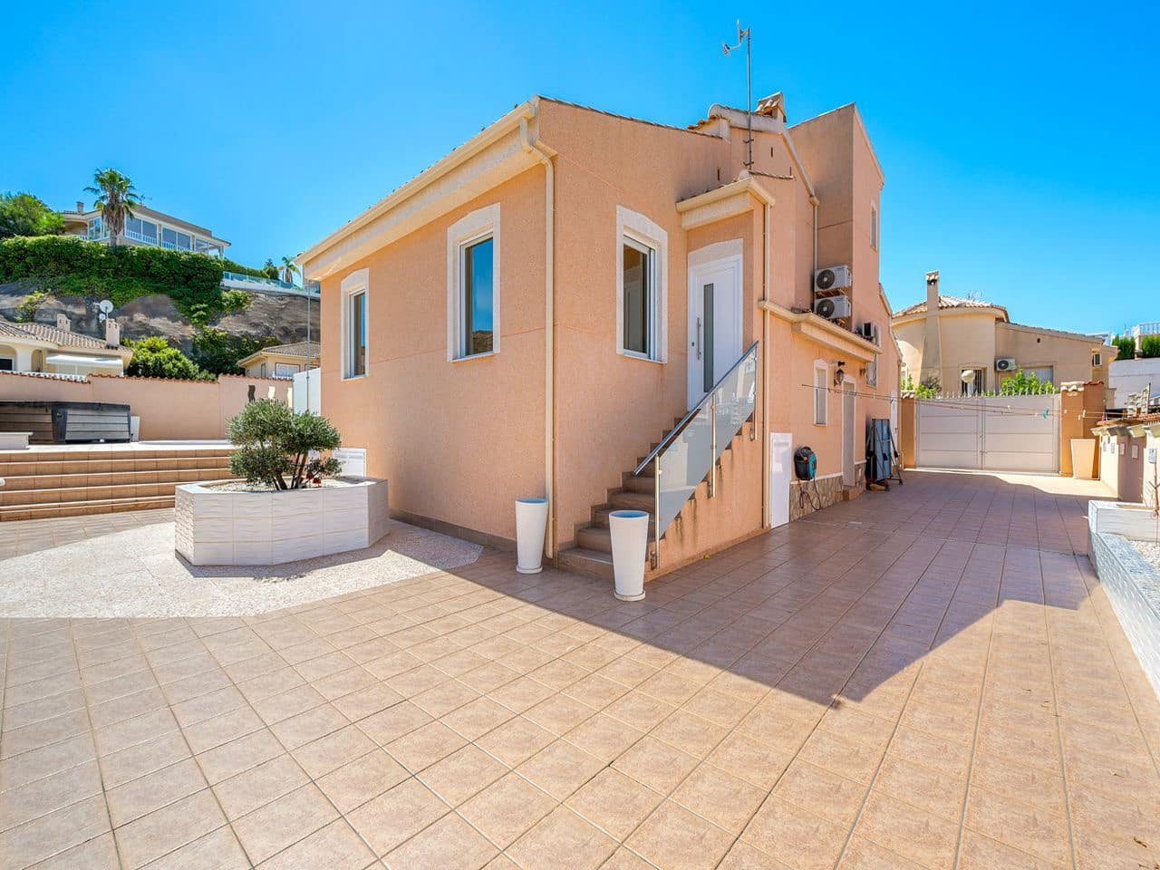 3 bedroom Villa for sale in Rojales with pool garage - € 449,000 (Ref: 9237007)