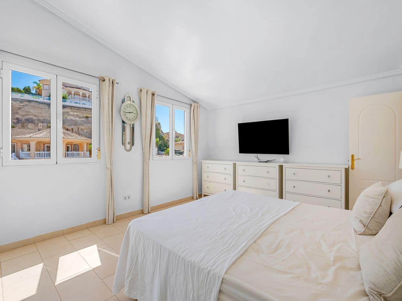 3 bedroom Villa for sale in Rojales with pool garage - € 449,000 (Ref: 9237007)