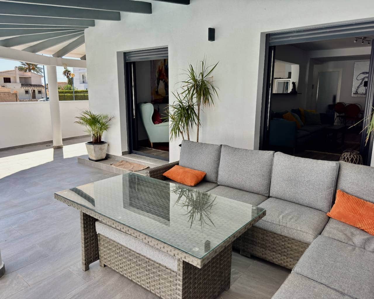 3 sypialnia Willa na sprzedaż w Punta Prima z basenem garażem - 750 000 € (Ref: 9237010)