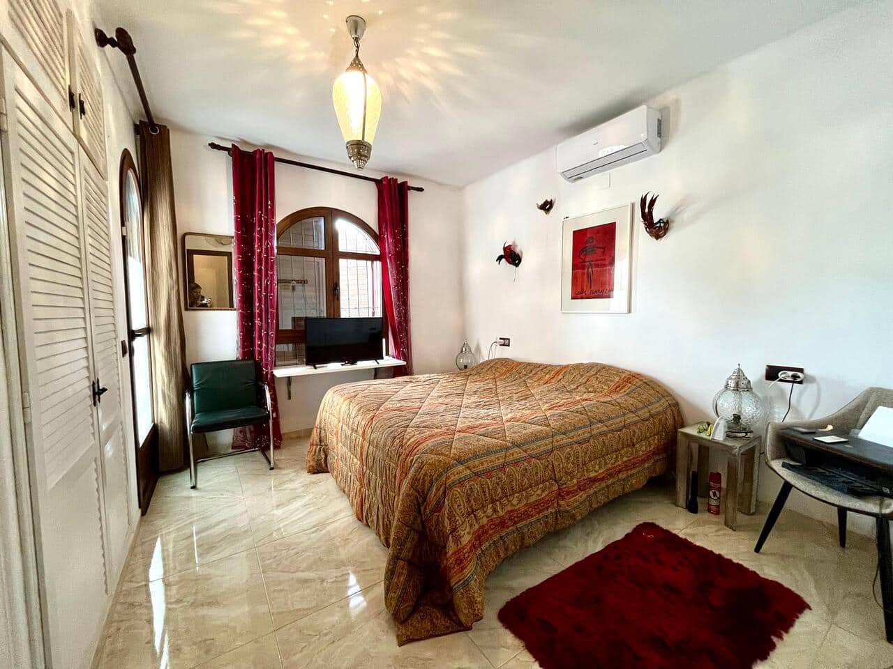 4 bedroom Villa for sale in Villamartin with pool - € 879,000 (Ref: 9243569)