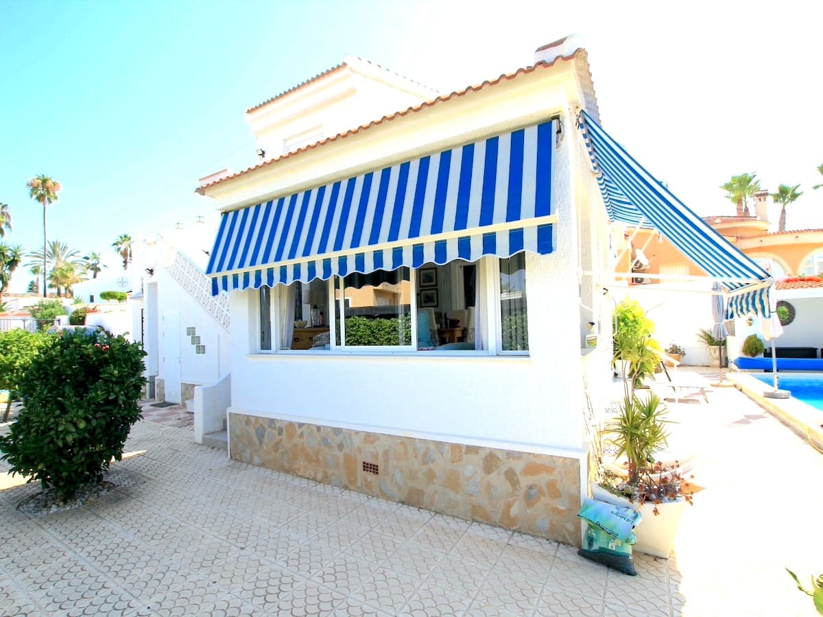 3 quarto Moradia para venda em Ciudad Quesada com piscina - 399 950 € (Ref: 9243591)