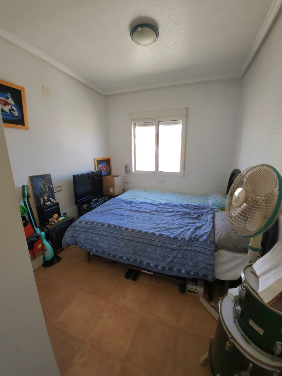 3 makuuhuone Paritalo myytävänä paikassa Algorfa mukana uima-altaan - 150 000 € (Ref: 9243596)