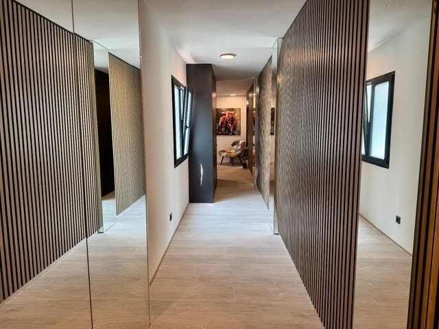 Apartamento de 3 habitaciones en Torrevieja en venta - 357.000 € (Ref: 9243616)