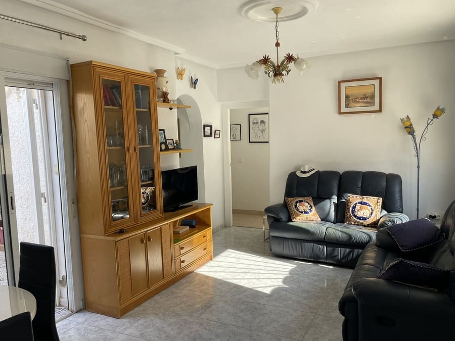 3 makuuhuone Omakotitalo myytävänä paikassa Ciudad Quesada mukana uima-altaan - 190 000 € (Ref: 9247762)