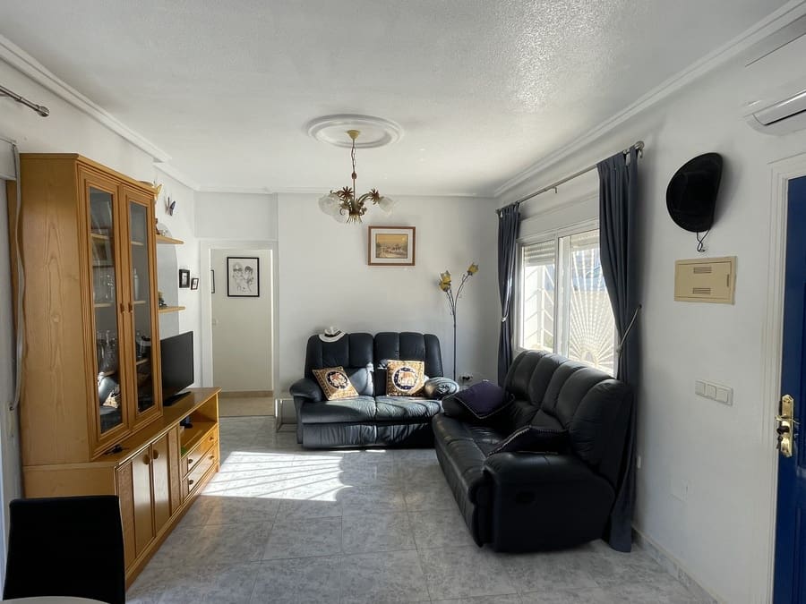 3 makuuhuone Omakotitalo myytävänä paikassa Ciudad Quesada mukana uima-altaan - 190 000 € (Ref: 9247762)