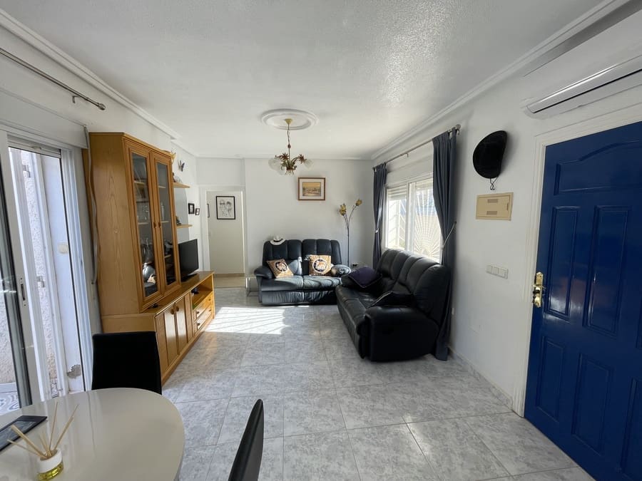 3 makuuhuone Omakotitalo myytävänä paikassa Ciudad Quesada mukana uima-altaan - 190 000 € (Ref: 9247762)