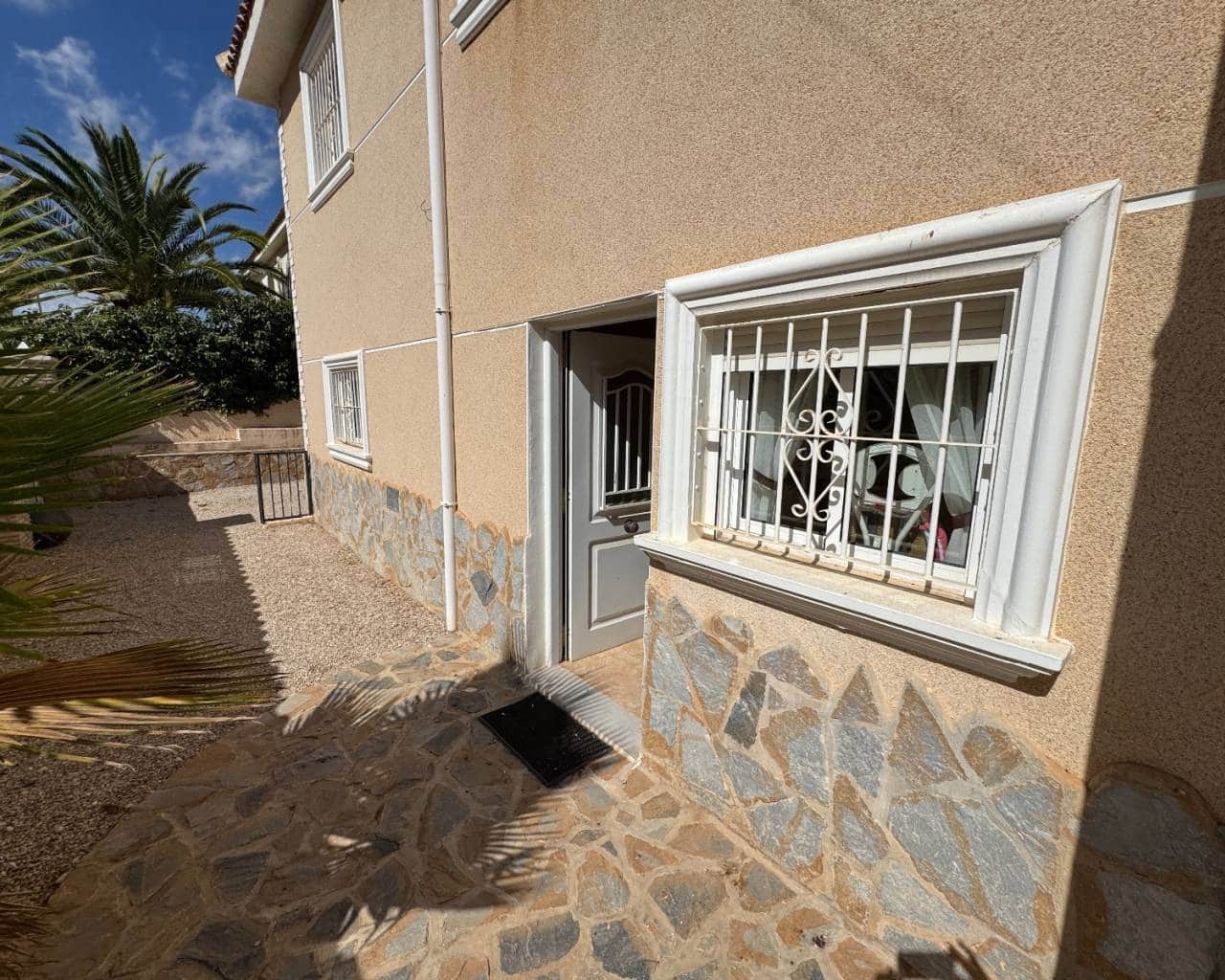 7 makuuhuone Huvila myytävänä paikassa Ciudad Quesada mukana uima-altaan - 650 000 € (Ref: 9256651)