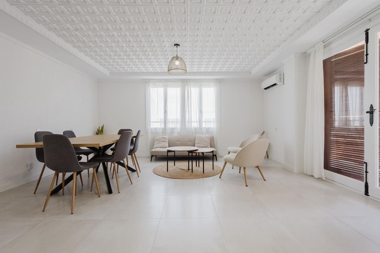 Apartamento de 3 habitaciones en Torrevieja en venta con piscina - 235.000 € (Ref: 9263400)