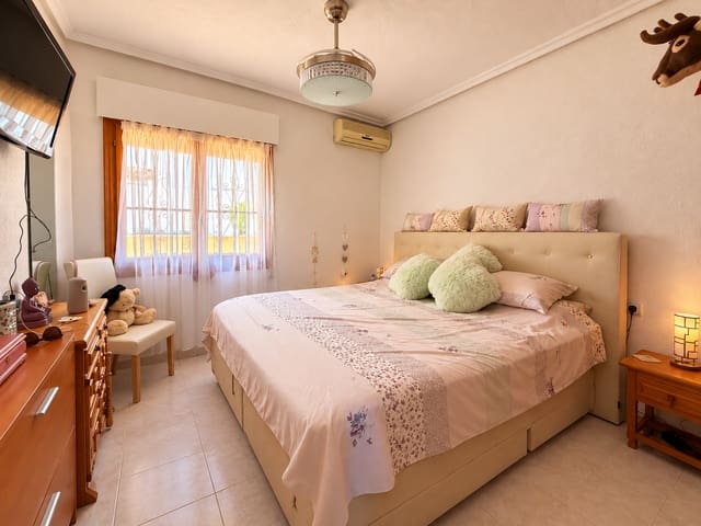 3 quarto Moradia para venda em Ciudad Quesada, Rojales com piscina garagem - 370 000 € (Ref: 9266530)
