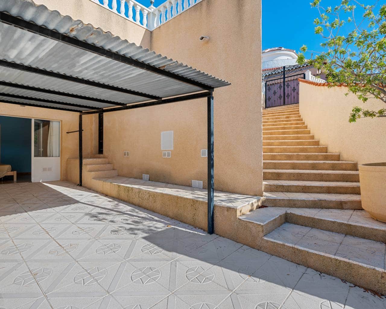 7 sypialnia Willa na sprzedaż w Ciudad Quesada z basenem garażem - 650 000 € (Ref: 9266531)