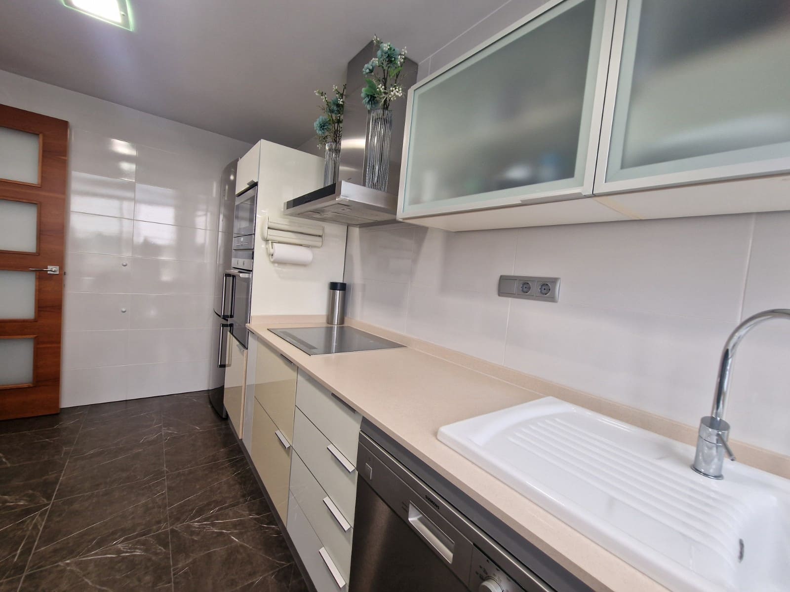 4 soveværelse Byhus til salg i Guardamar del Segura med swimmingpool garage - € 595.000 (Ref: 9270567)