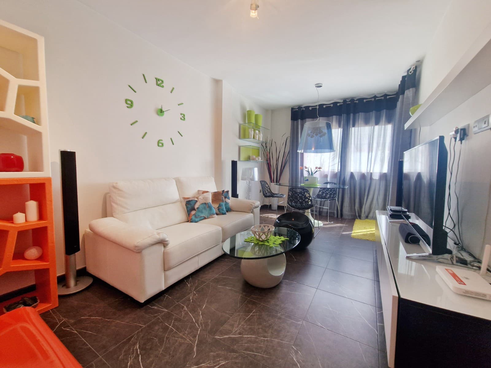 4 soveværelse Byhus til salg i Guardamar del Segura med swimmingpool garage - € 595.000 (Ref: 9270567)