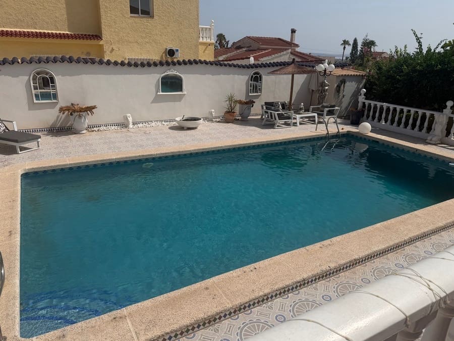 4 sovrum Villa till salu i Ciudad Quesada med pool - 450 000 € (Ref: 9272807)