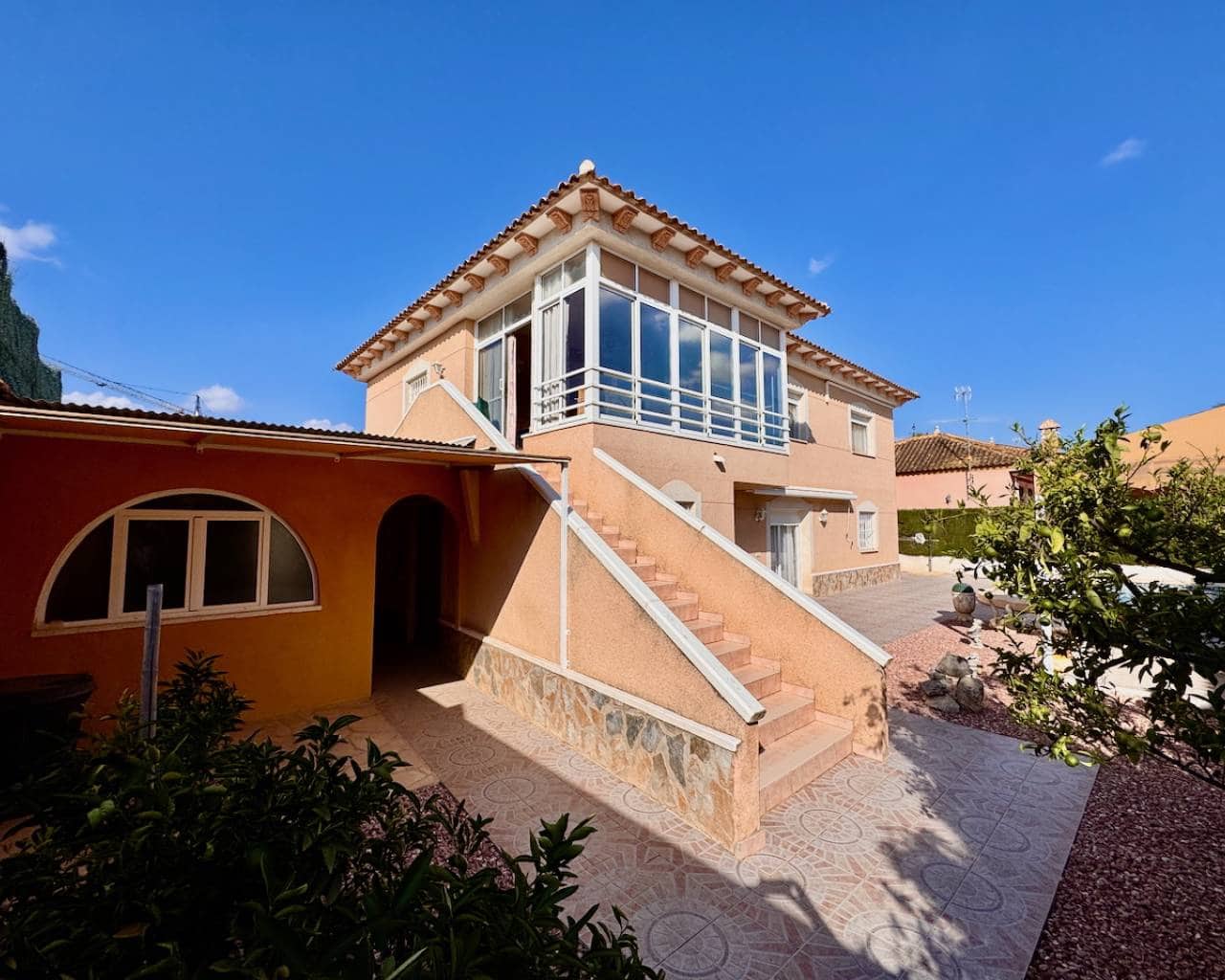 5 bedroom Villa for sale in Benferri with pool garage - € 350,000 (Ref: 9292217)