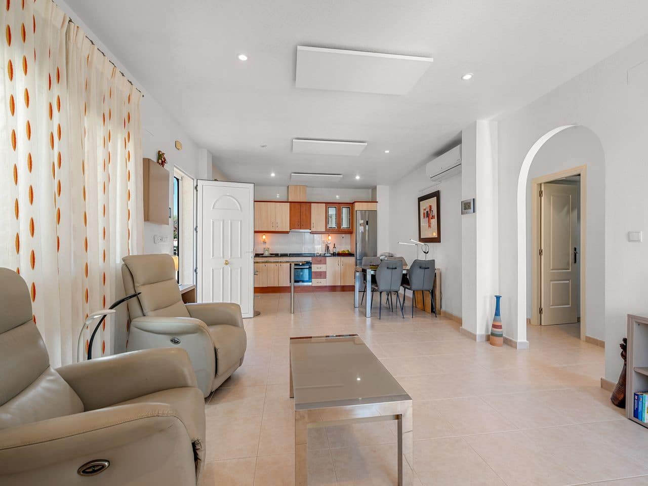 4 bedroom Villa for sale in Rojales with pool garage - € 420,000 (Ref: 9292220)