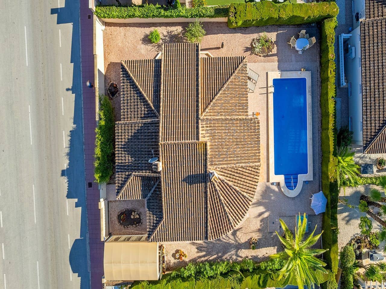 4 bedroom Villa for sale in Rojales with pool garage - € 420,000 (Ref: 9292220)