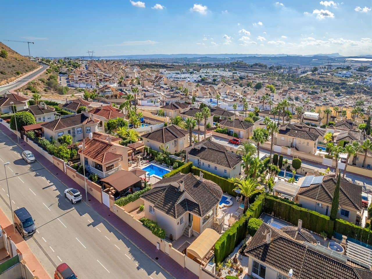 4 bedroom Villa for sale in Rojales with pool garage - € 420,000 (Ref: 9292220)