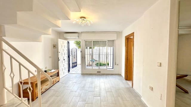 3 soverom Rekkehus til salgs i Torrevieja med svømmebasseng - € 179 000 (Ref: 9295985)