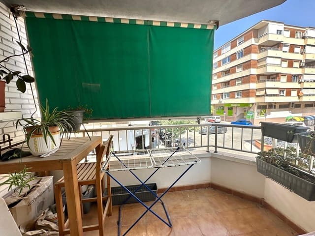 2 bedroom Apartment for sale in Torrevieja - € 159,900 (Ref: 9295993)