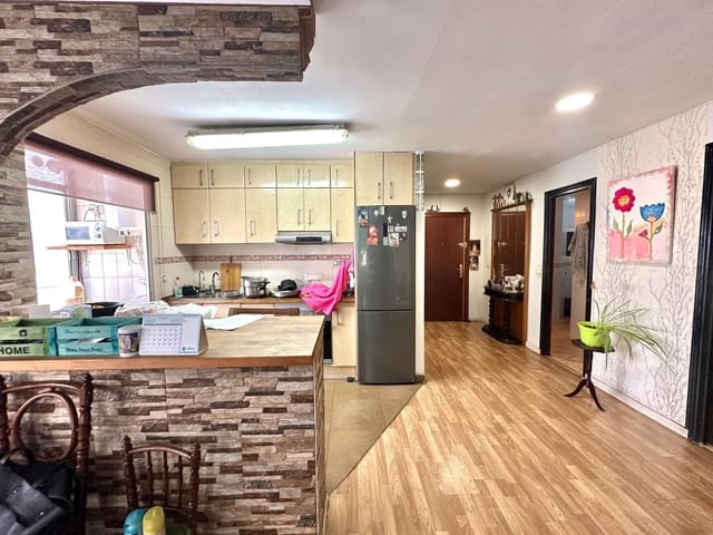 2 bedroom Apartment for sale in Torrevieja - € 159,900 (Ref: 9295993)