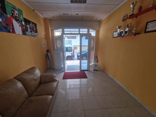 Local Comercial en Torrevieja en venta - 120.000 € (Ref: 9295994)