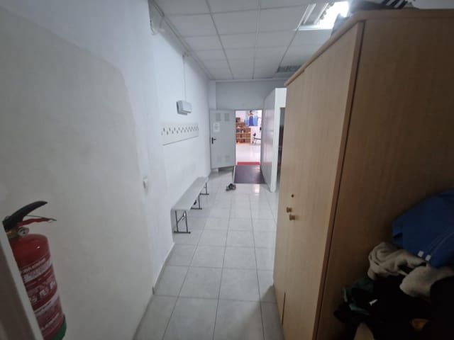 Local Comercial en Torrevieja en venta - 120.000 € (Ref: 9295994)