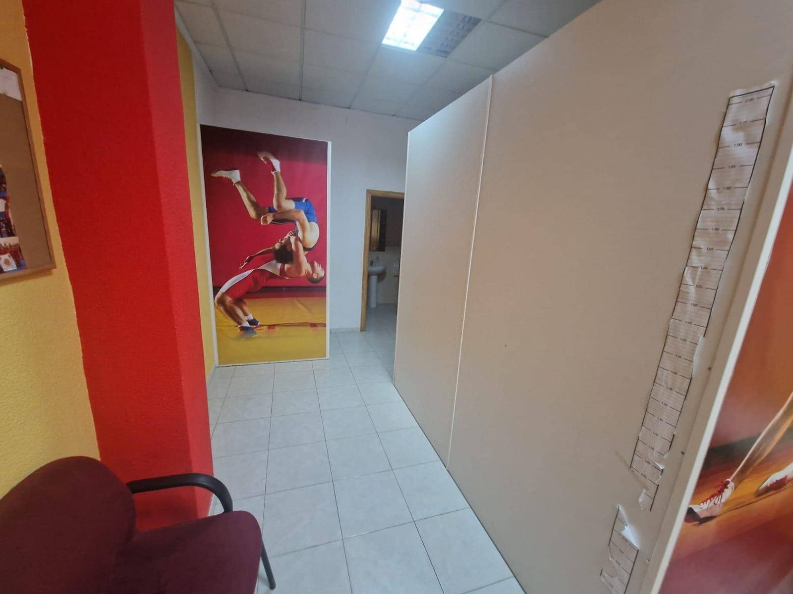 Commercial for sale in Torrevieja - € 120,000 (Ref: 9295994)