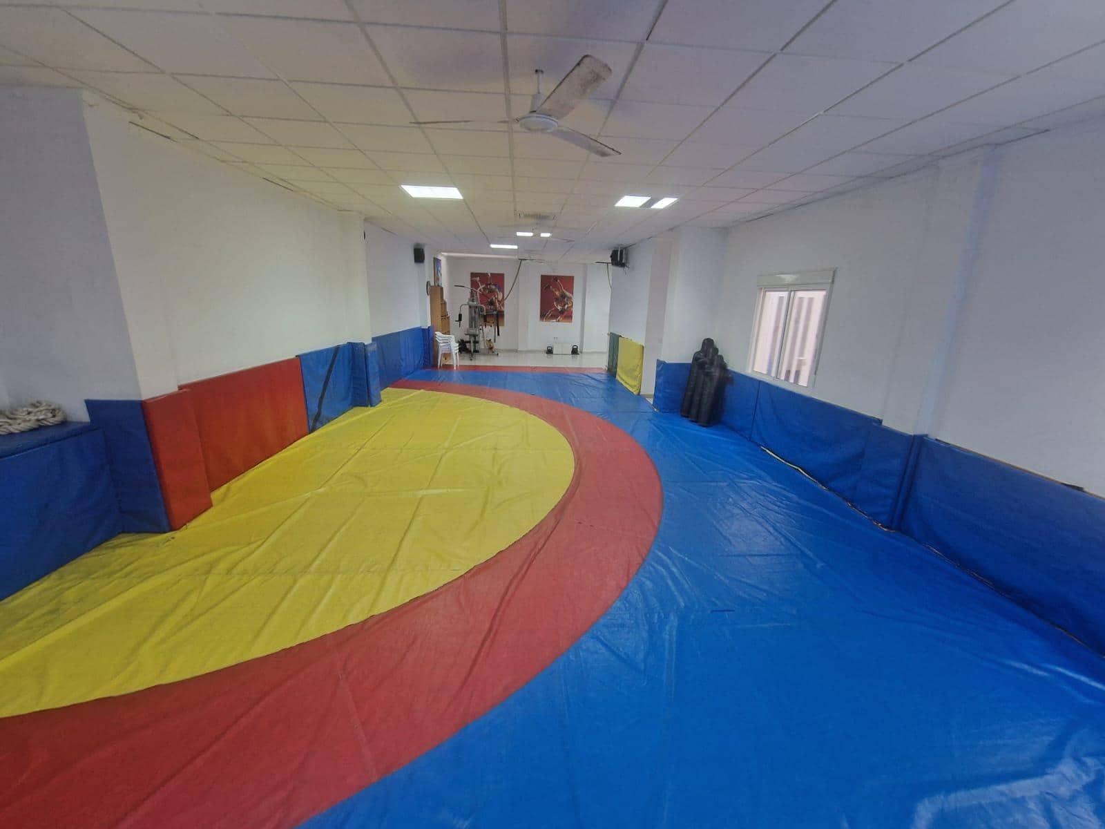 Commercial for sale in Torrevieja - € 120,000 (Ref: 9295994)