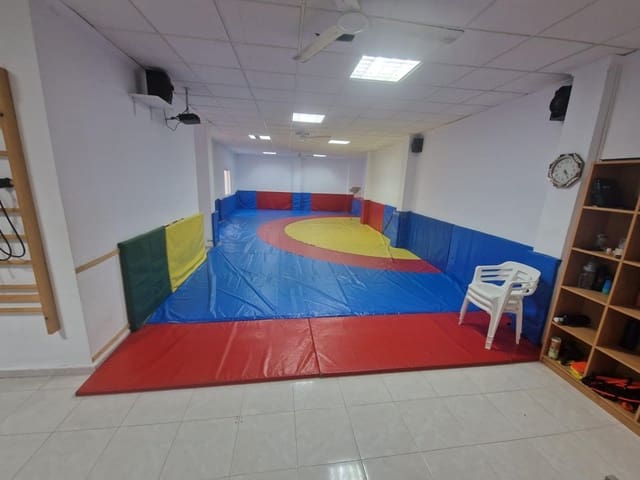 Local Comercial en Torrevieja en venta - 120.000 € (Ref: 9295994)