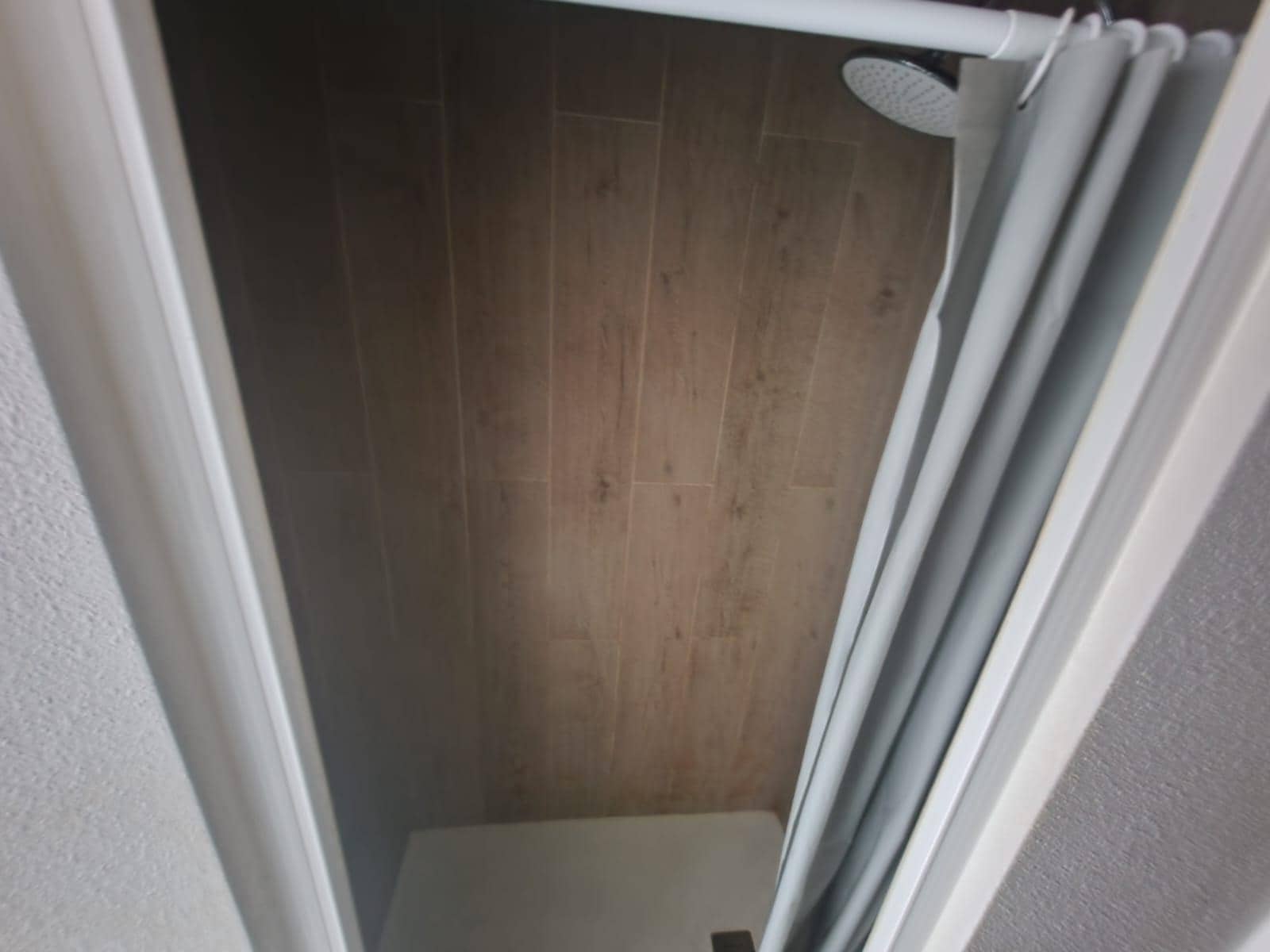 Commercial for sale in Torrevieja - € 120,000 (Ref: 9295994)