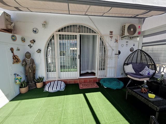 2 quarto Bungalow para venda em Torrevieja - 143 000 € (Ref: 9296000)