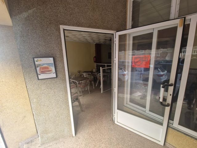 Local Comercial en Torrevieja en venta - 149.900 € (Ref: 9296003)