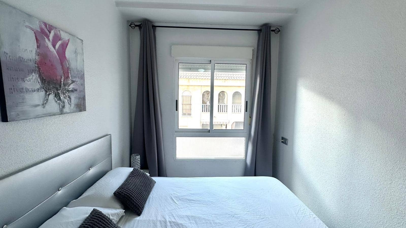 2 bedroom Apartment for sale in Torrevieja - € 169,900 (Ref: 9296010)