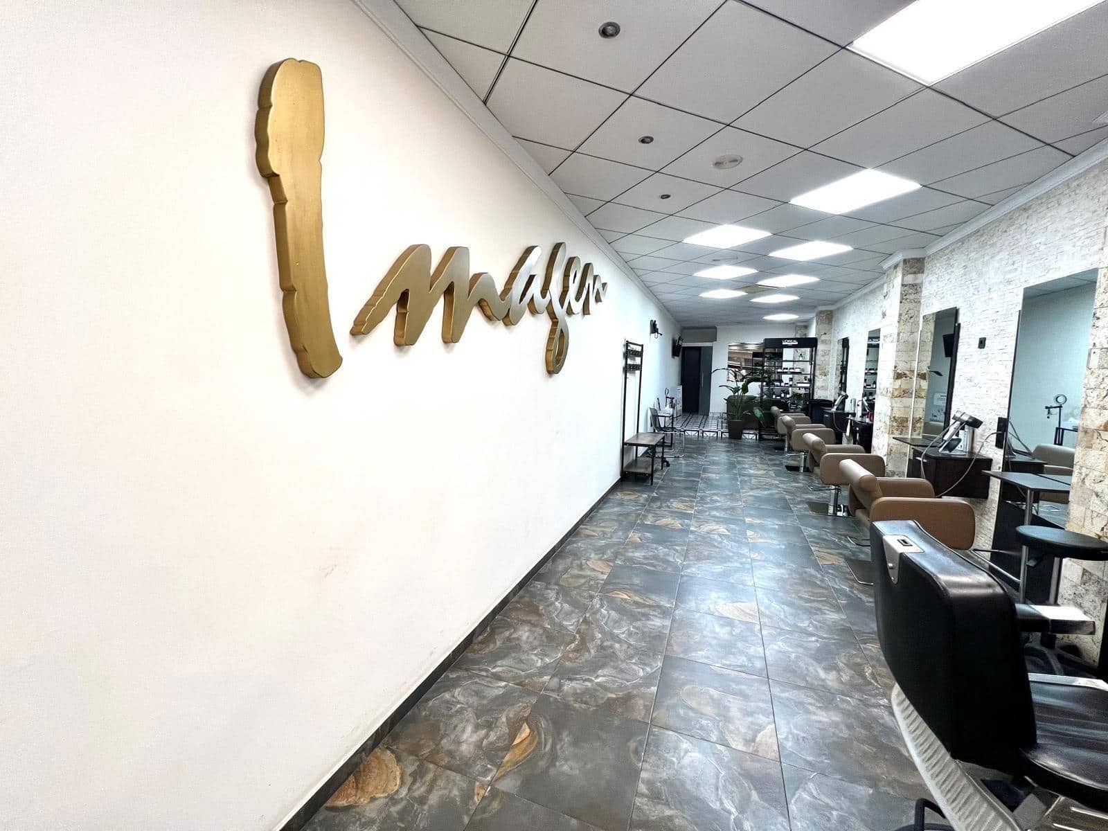 Kaupallinen myytävänä paikassa Torrevieja - 199 900 € (Ref: 9296018)